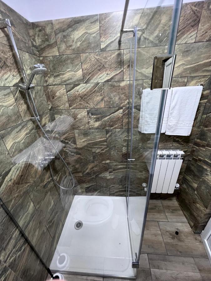 Stef Rooms Tirgu Frumos Екстер'єр фото