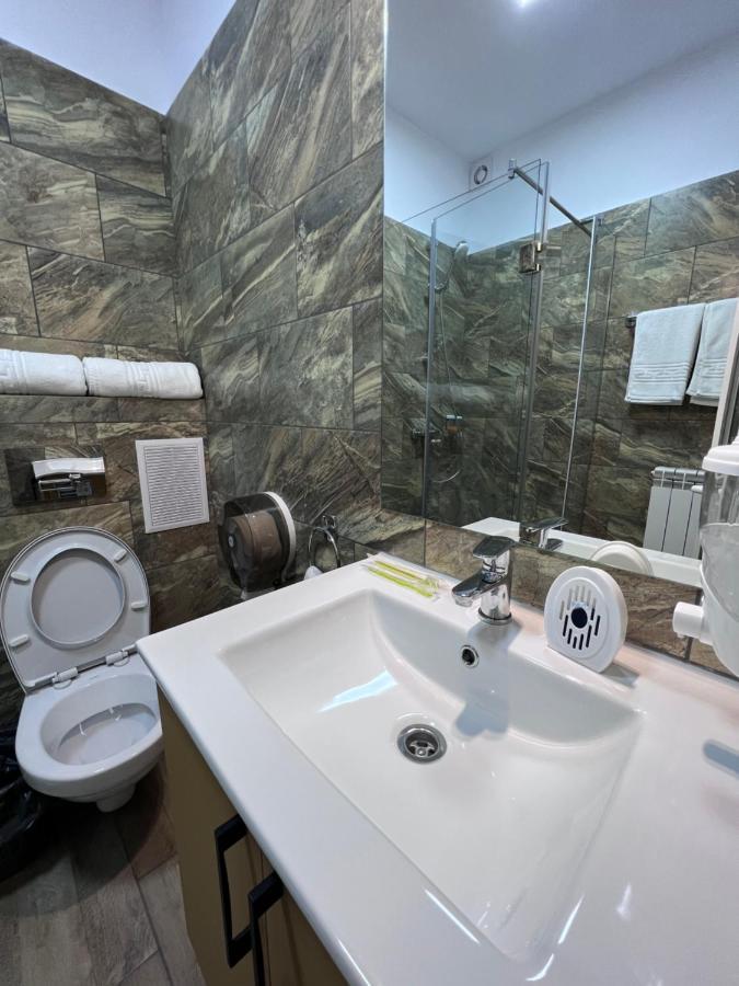 Stef Rooms Tirgu Frumos Екстер'єр фото