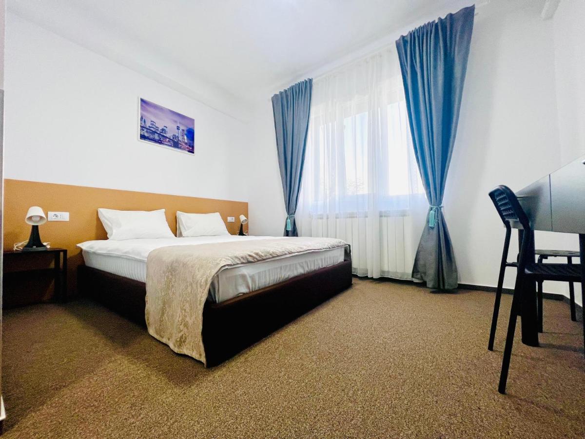 Stef Rooms Tirgu Frumos Екстер'єр фото