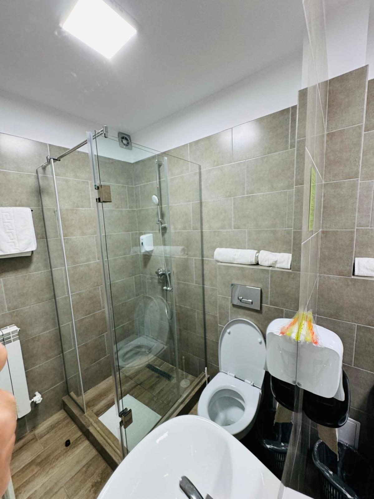 Stef Rooms Tirgu Frumos Екстер'єр фото