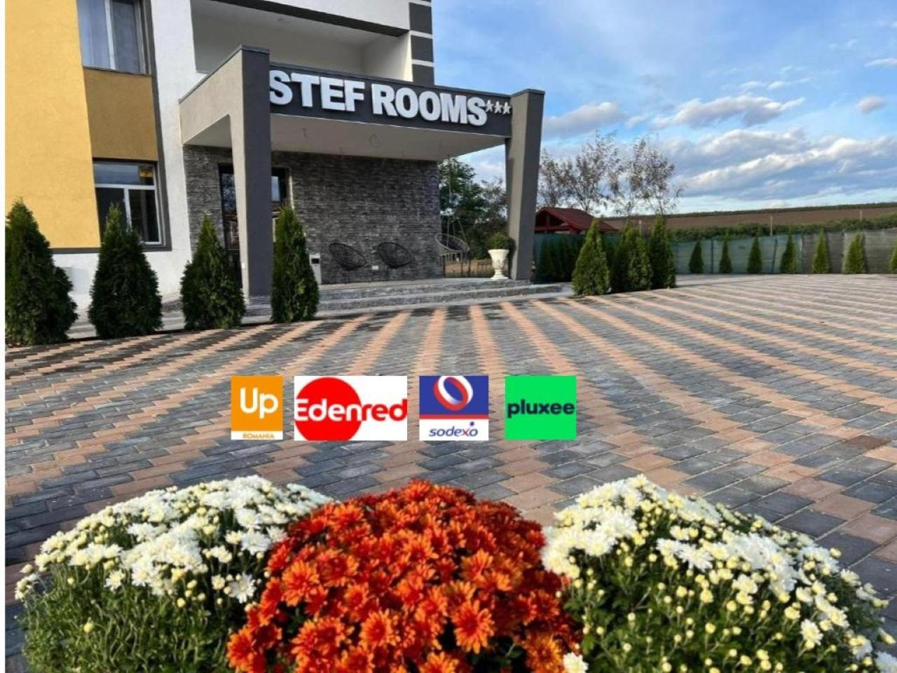 Stef Rooms Tirgu Frumos Екстер'єр фото